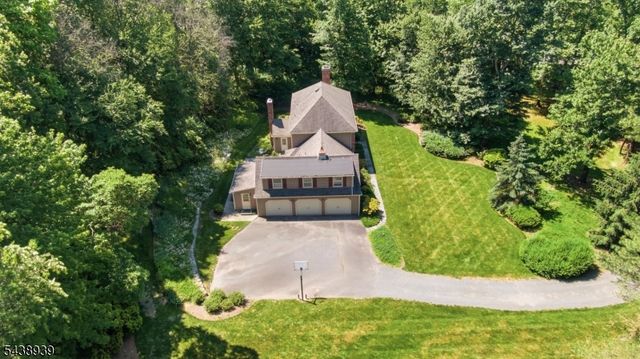 2 Tall Pines Rd, Harding Twp., NJ 07960