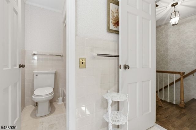 2 Tall Pines Rd, Harding Twp., NJ 07960