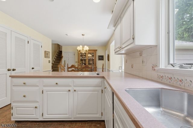 2 Tall Pines Rd, Harding Twp., NJ 07960
