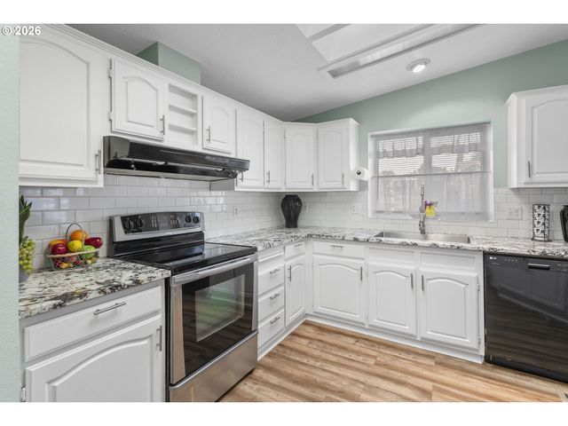 17401 Se 39TH St 26, Vancouver, WA 98683