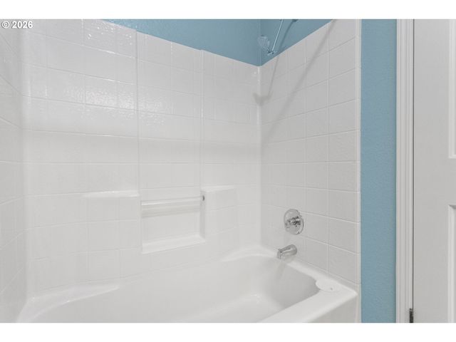 17401 Se 39TH St 26, Vancouver, WA 98683