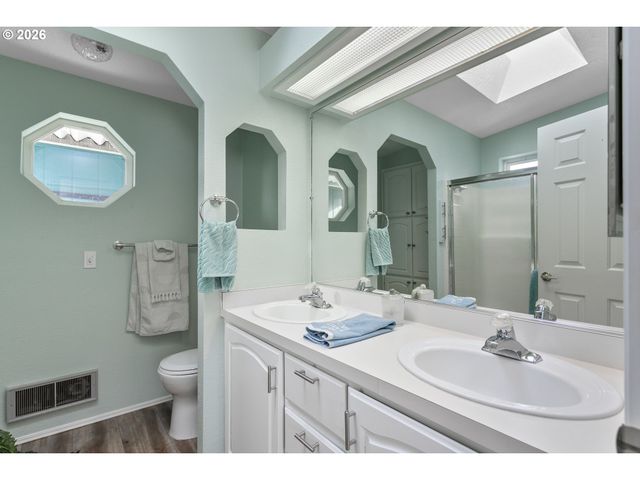 17401 Se 39TH St 26, Vancouver, WA 98683