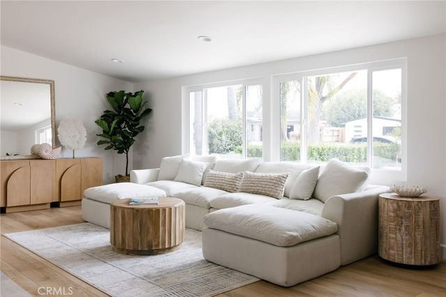 2323 Cornell, Costa Mesa, CA 92626