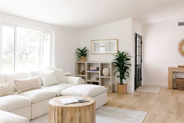 2323 Cornell, Costa Mesa, CA 92626