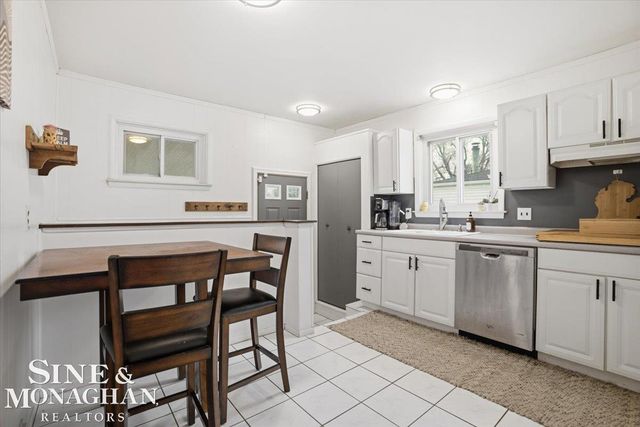 26658 Norma Avenue, Warren, MI 48089