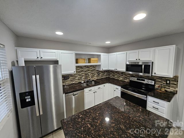 12211 Hood Bend Court, Charlotte, NC 28273