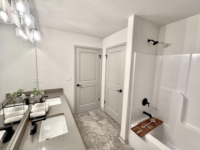 S54W25487 Pebble Brook COURT, Waukesha, WI 53189