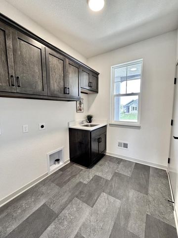 S54W25487 Pebble Brook COURT, Waukesha, WI 53189