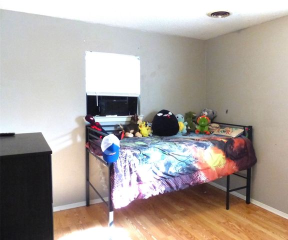 115 South, Brady, TX 76825