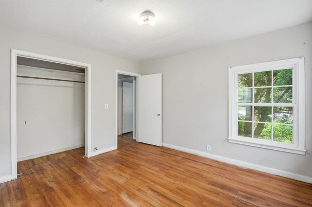 304 Baker Drive, Tomball, TX 77375