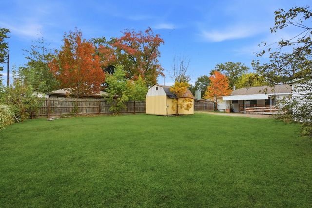 304 Baker Drive, Tomball, TX 77375