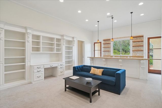 6807 Lupton Drive, Dallas, TX 75225