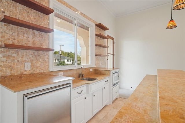 6807 Lupton Drive, Dallas, TX 75225