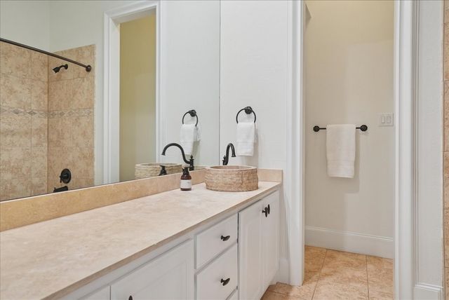 6807 Lupton Drive, Dallas, TX 75225