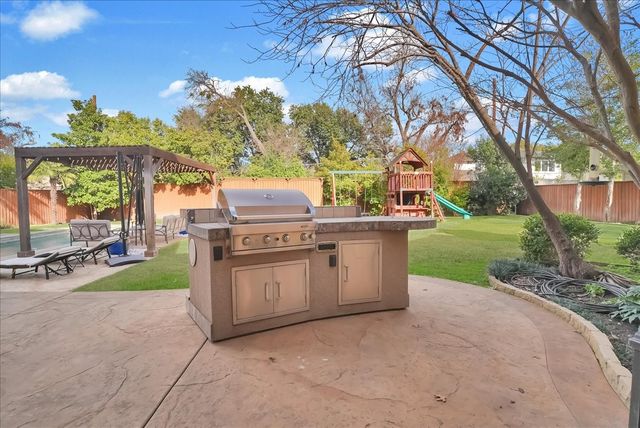 6807 Lupton Drive, Dallas, TX 75225