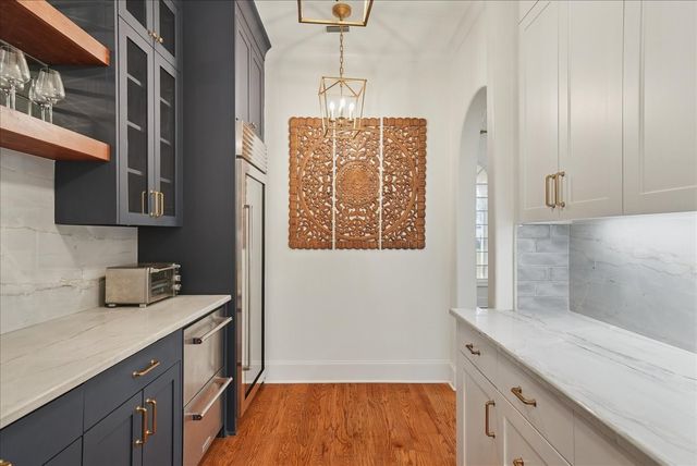 6807 Lupton Drive, Dallas, TX 75225