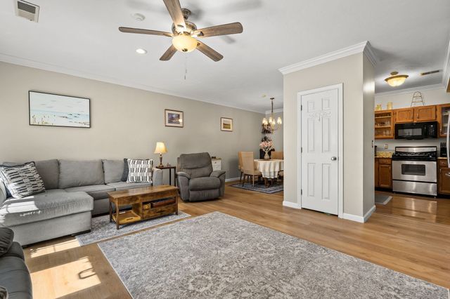 317 Tilden Commons Lane 317, Braintree, MA 02184