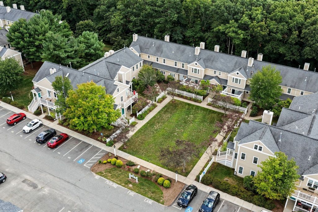 317 Tilden Commons Lane 317, Braintree, MA 02184