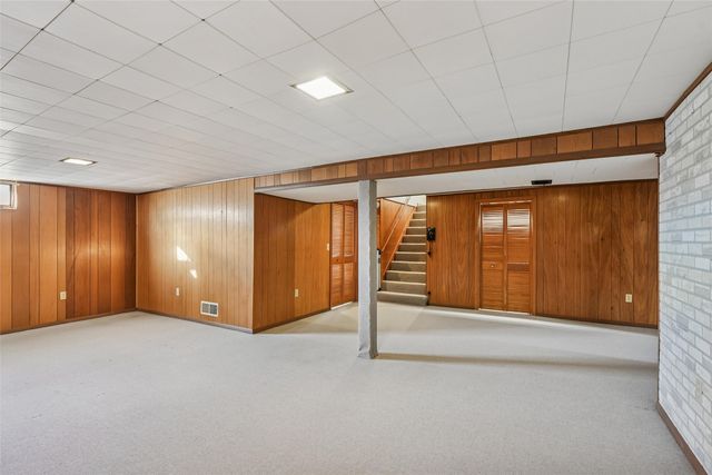 1200 W Clinton Avenue, Indianola, IA 50125