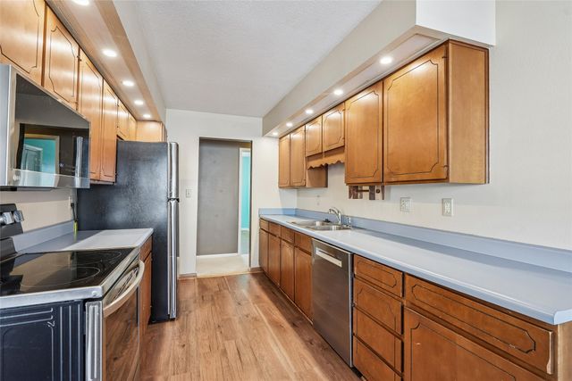 1200 W Clinton Avenue, Indianola, IA 50125