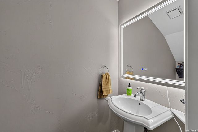 22819 Central Pr, San Antonio, TX 78255