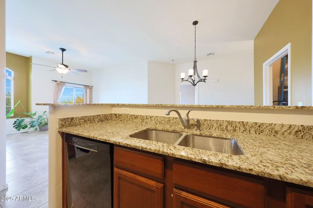 2725 E MINE CREEK Road 2194, Phoenix, AZ 85024