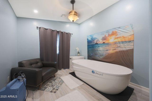 2725 E MINE CREEK Road 2194, Phoenix, AZ 85024