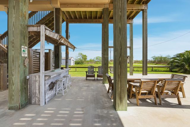 145 Jewel Drive, Port Bolivar, TX 77650