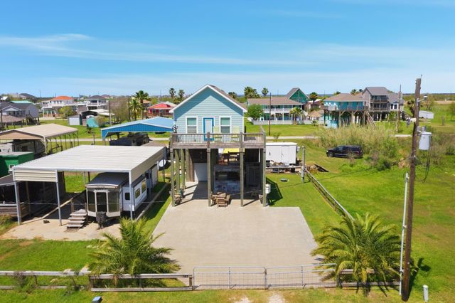 145 Jewel Drive, Port Bolivar, TX 77650