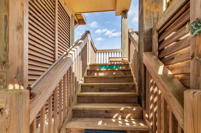 145 Jewel Drive, Port Bolivar, TX 77650
