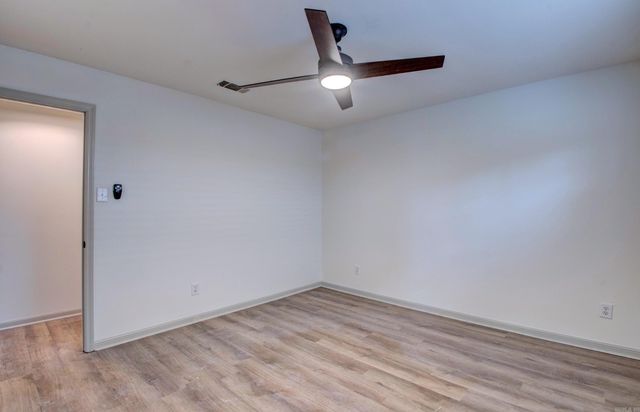 8 Fox Run Drive, Little Rock, AR 72210