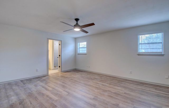 8 Fox Run Drive, Little Rock, AR 72210