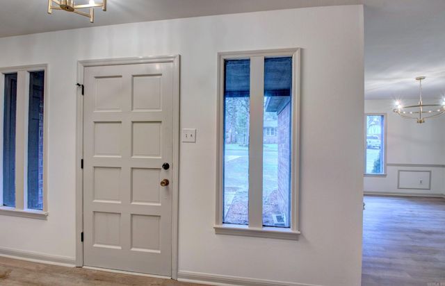 8 Fox Run Drive, Little Rock, AR 72210