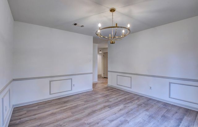 8 Fox Run Drive, Little Rock, AR 72210