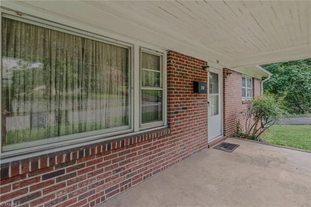 208 Linville Road, Mount Airy, NC 27030
