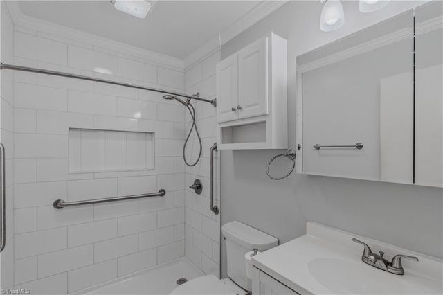 208 Linville Road, Mount Airy, NC 27030