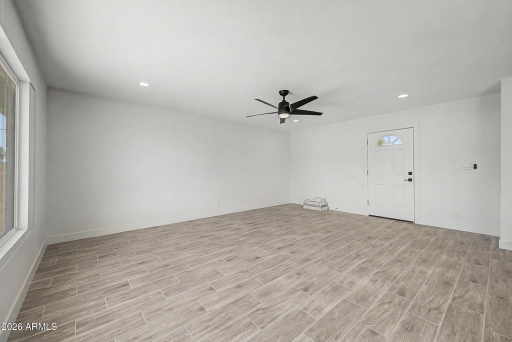 4031 W CLAREMONT Street, Phoenix, AZ 85019 — photo 5