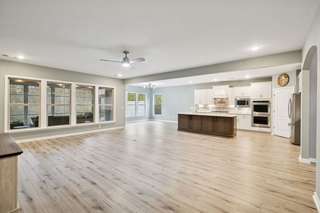 7027 Hickman Way, Spring Hill, TN 37174