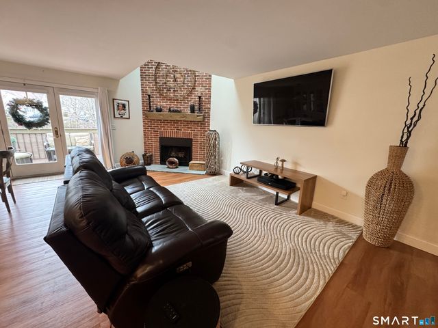 12 Spindle Hill Road 8G, Wolcott, CT 06716