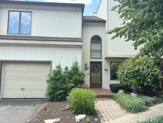12 Spindle Hill Road 8G, Wolcott, CT 06716