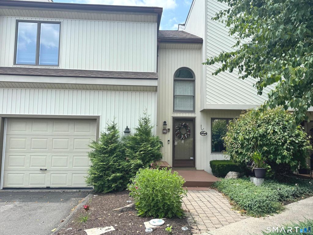 12 Spindle Hill Road 8G, Wolcott, CT 06716