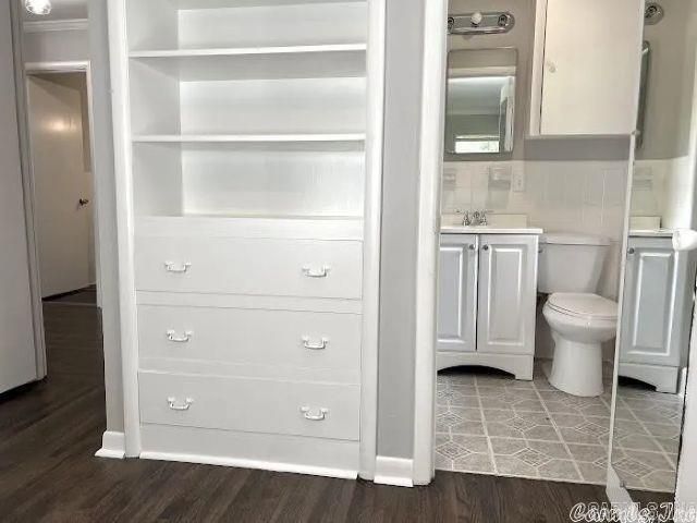 7301 W Markham Street, Little Rock, AR 72205