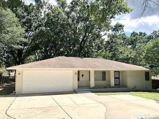 7301 W Markham Street, Little Rock, AR 72205