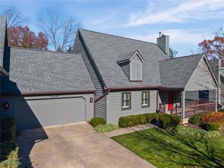 9097 Woodcrest Drive, Brecksville, OH 44141