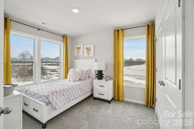 320 Lagoon Road, Fletcher, NC 28732