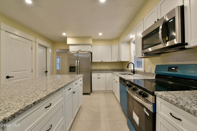 1011 Middleline Road, Milton, NY 12020