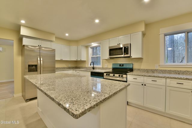 1011 Middleline Road, Milton, NY 12020