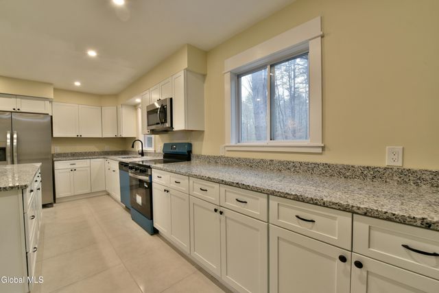 1011 Middleline Road, Milton, NY 12020