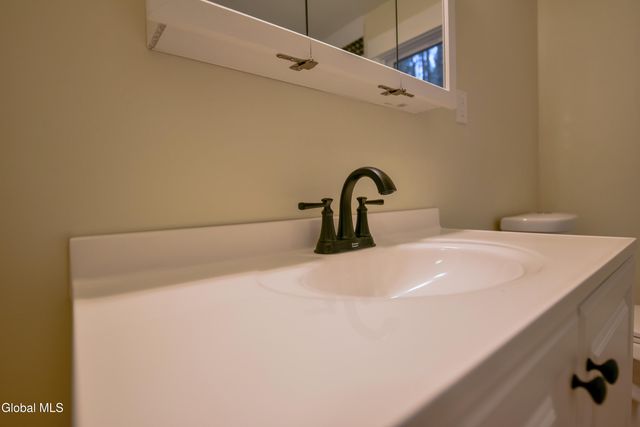 1011 Middleline Road, Milton, NY 12020