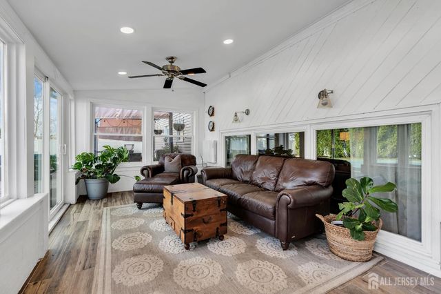 290 brunswick Avenue, Spotswood, NJ 08884